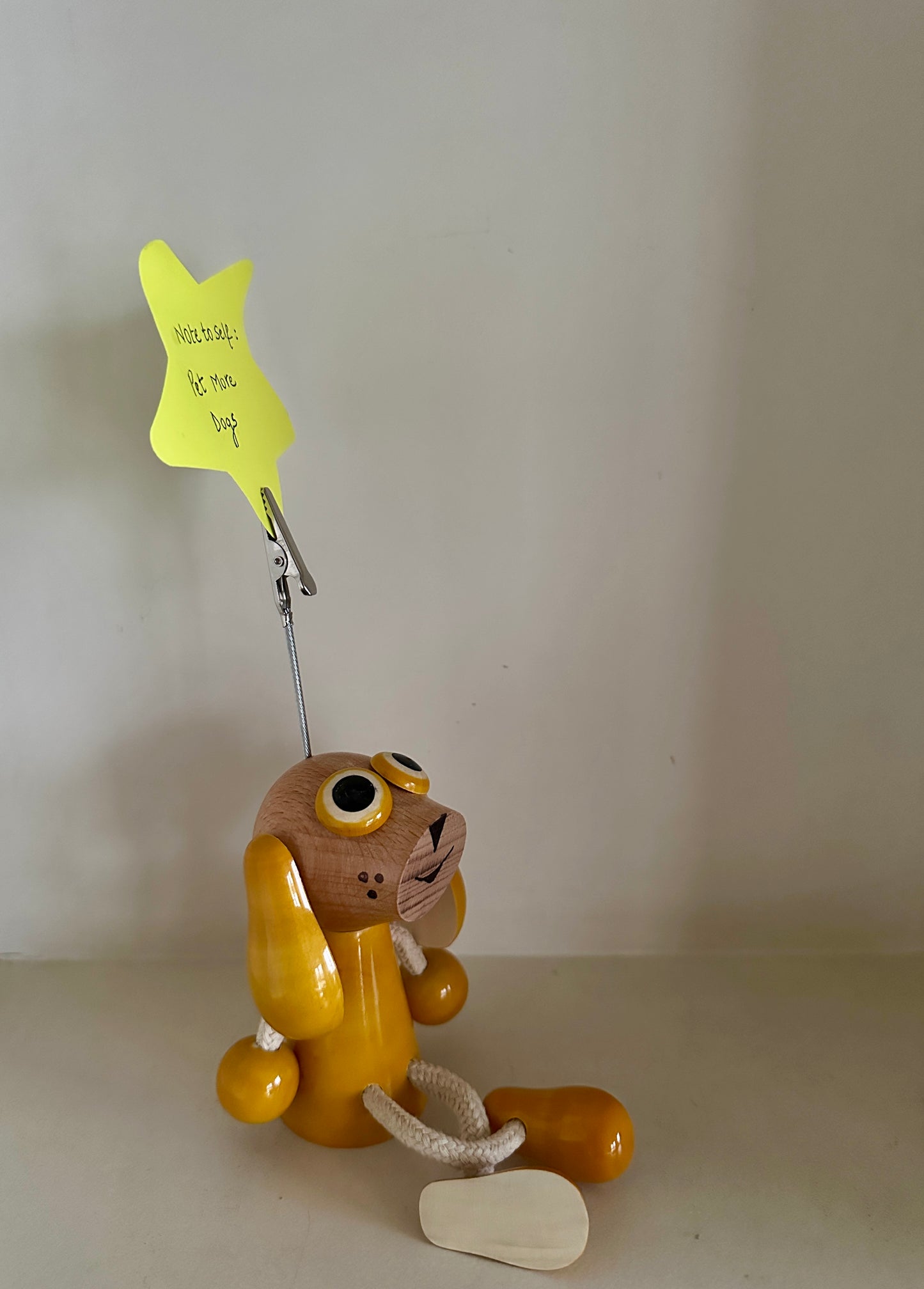 Woody the Dog – Handcrafted Note Holder
