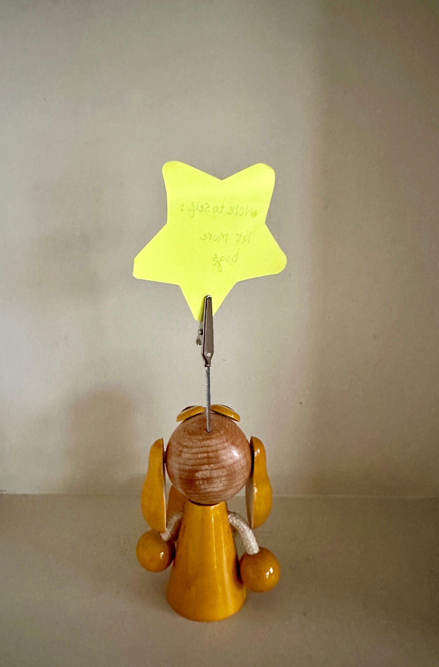 Woody the Dog – Handcrafted Note Holder