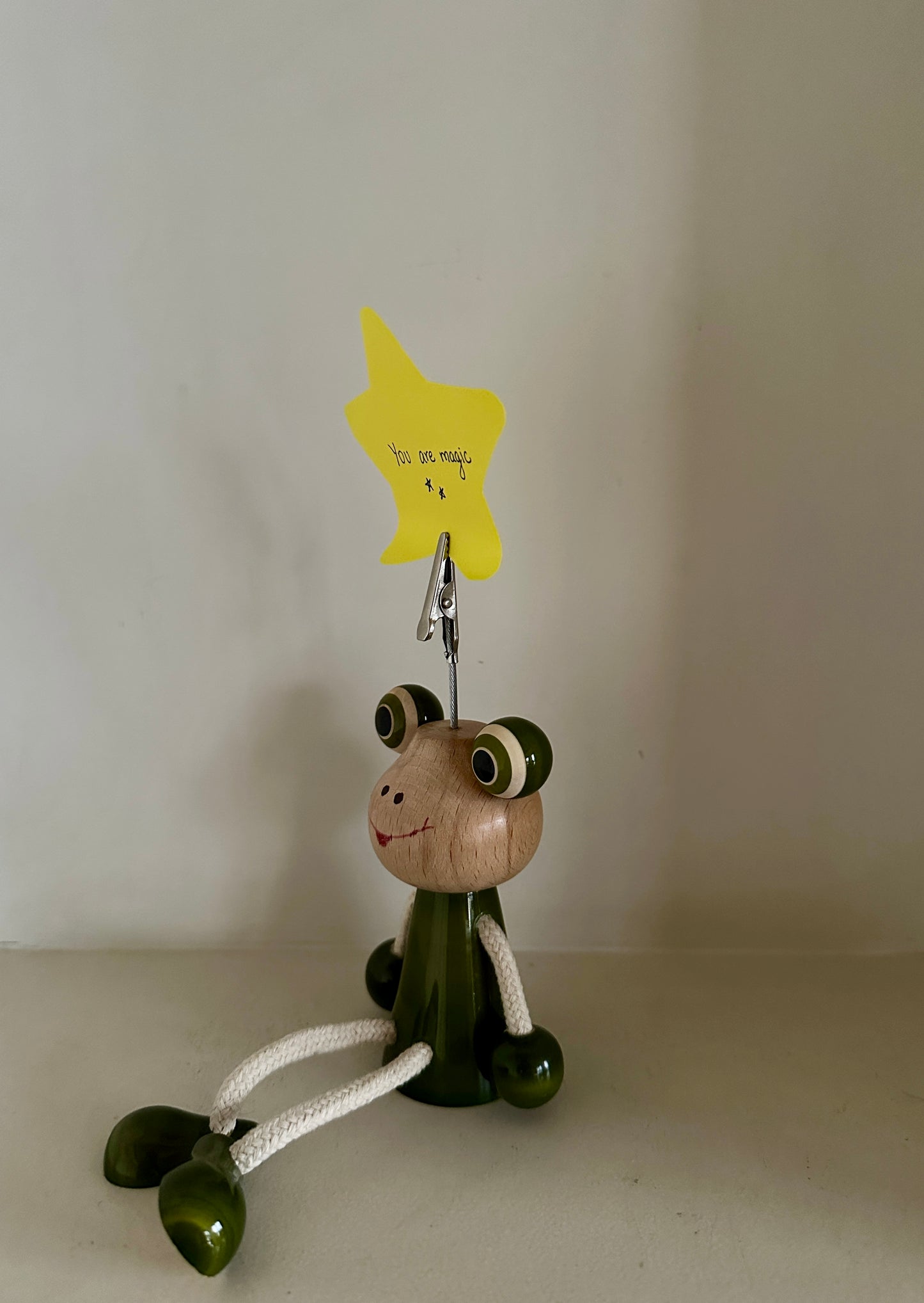 Leapy the Frog – Handcrafted Note Holder