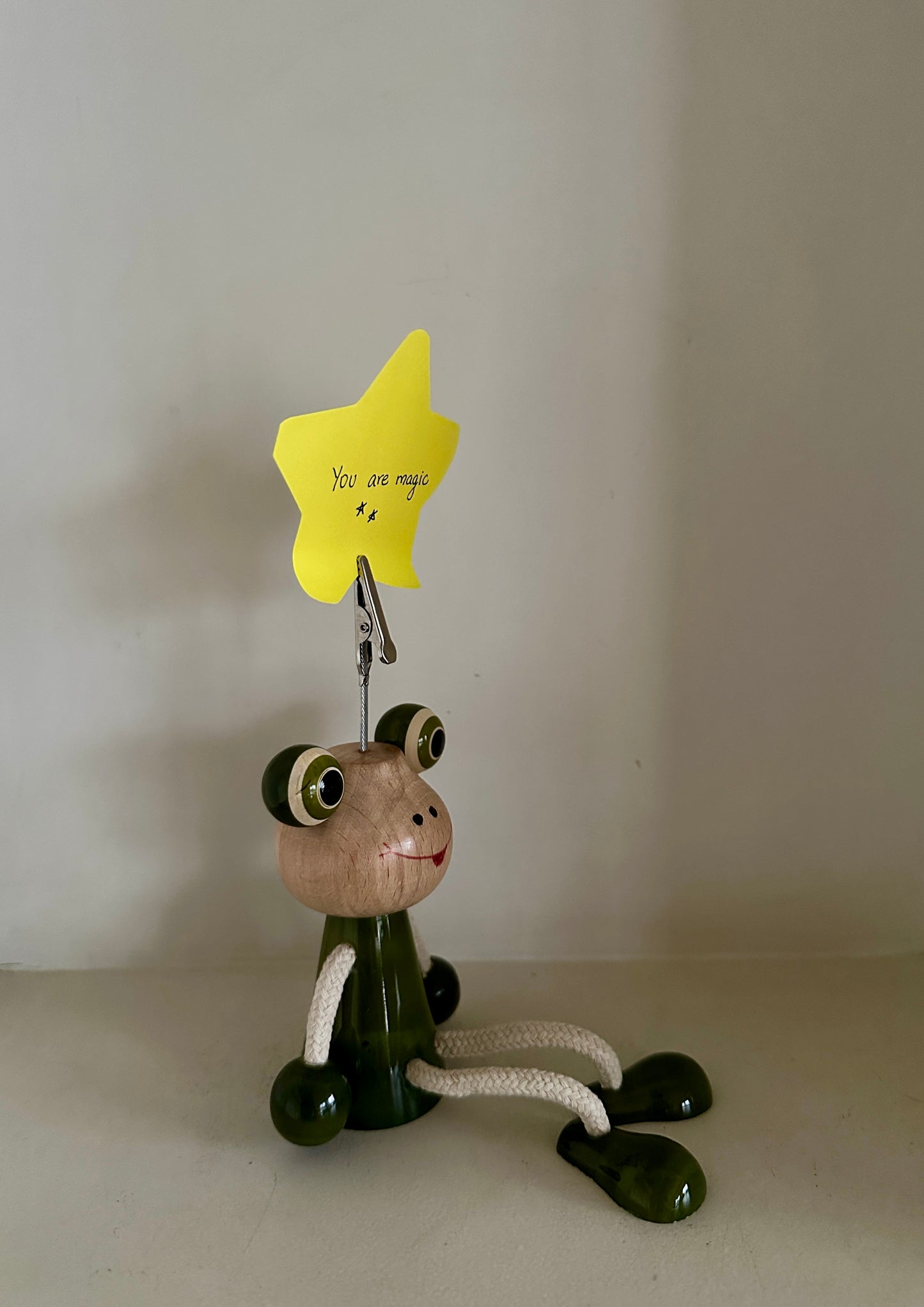 Leapy the Frog – Handcrafted Note Holder