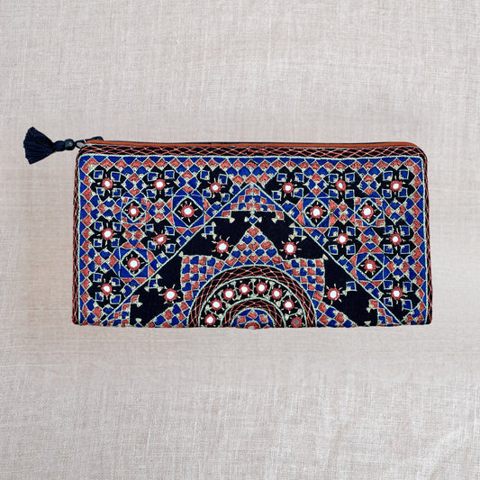 Ahir Floral Leaf Embroidered Pouch – A Unique Clutch & Organiser