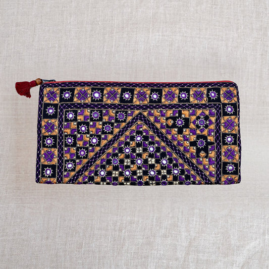Ahir Floral Leaf Embroidered Pouch – A Unique Clutch & Organiser
