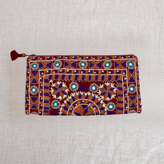 Ahir Floral Leaf Embroidered Pouch – A Unique Clutch & Organiser
