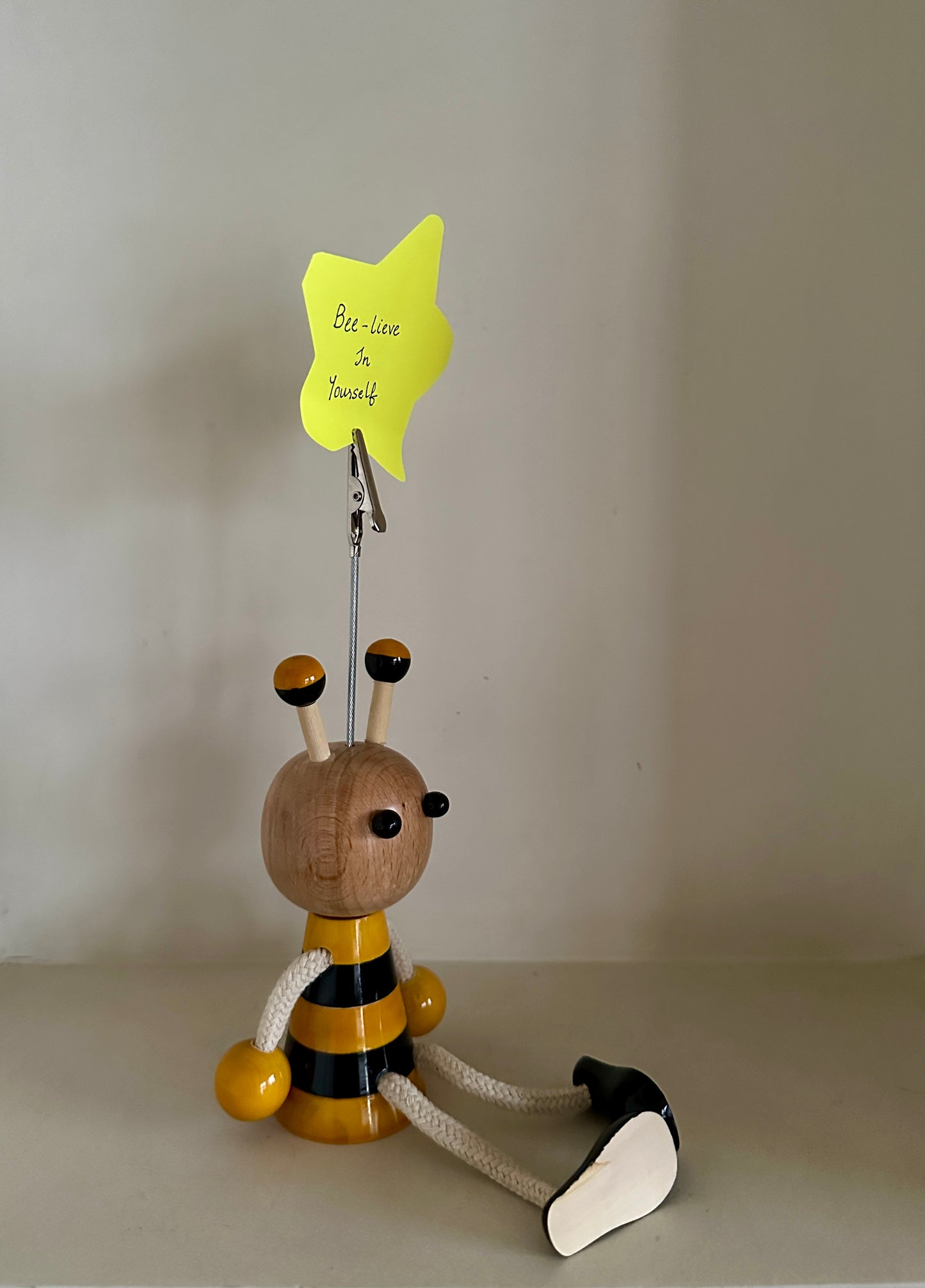Buzz the Bee – Handcrafted Note Holder