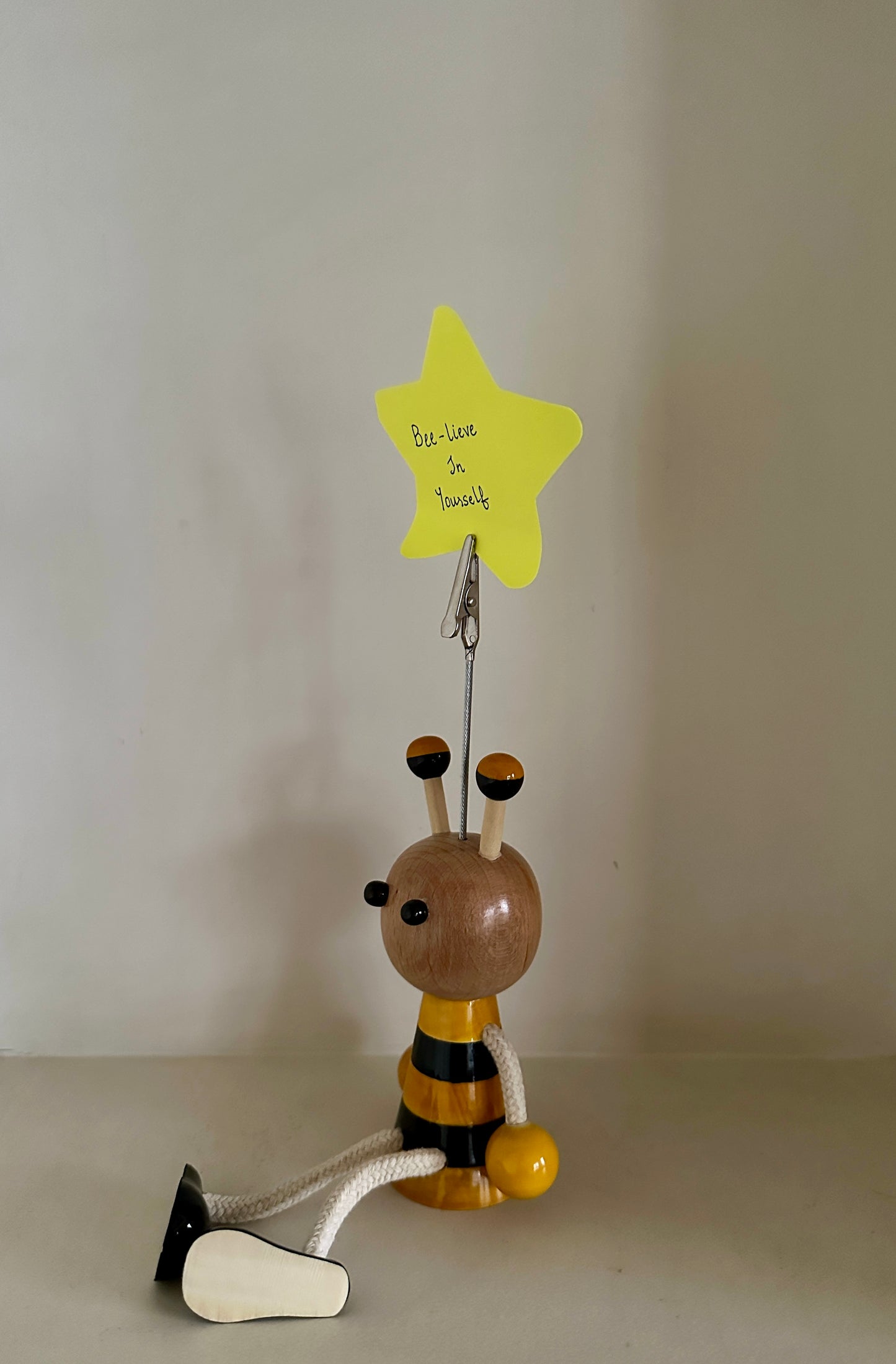 Buzz the Bee – Handcrafted Note Holder