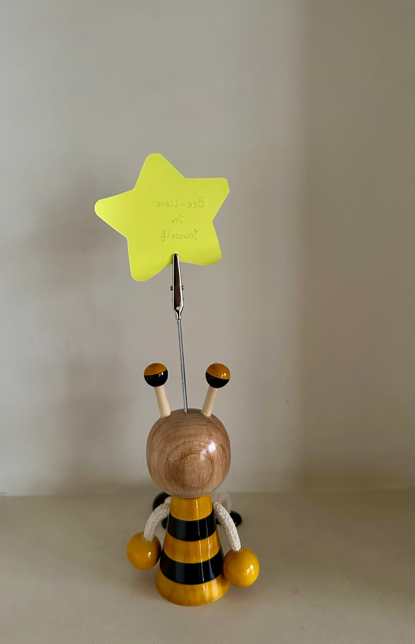 Buzz the Bee – Handcrafted Note Holder