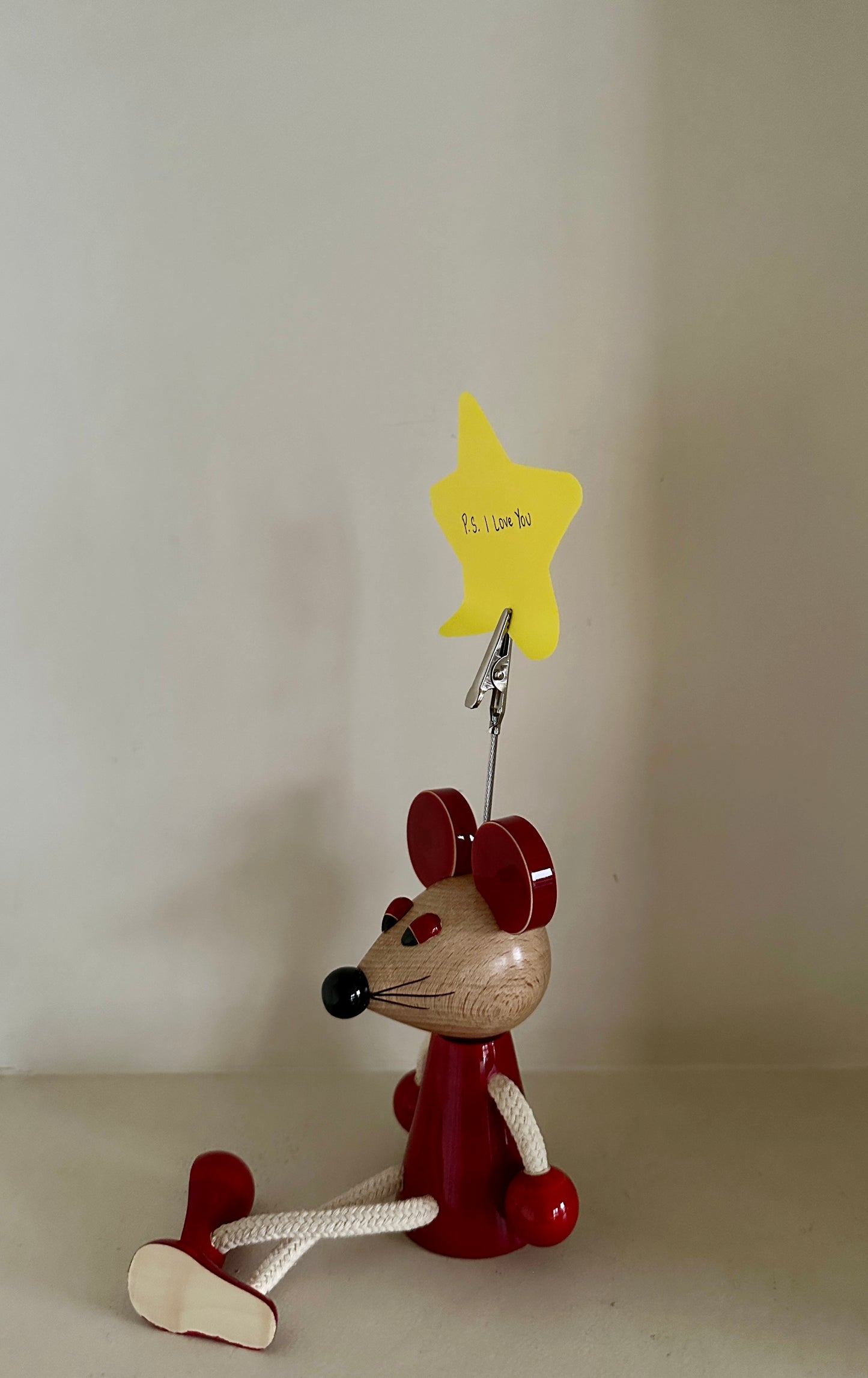 Chippy the Mouse – Handcrafted Note Holder