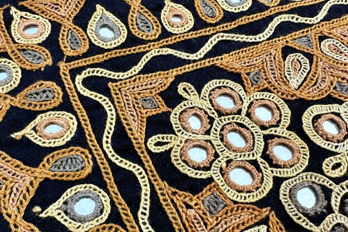 Ahir Floral Leaf Embroidered Pouch – A Unique Clutch & Organiser