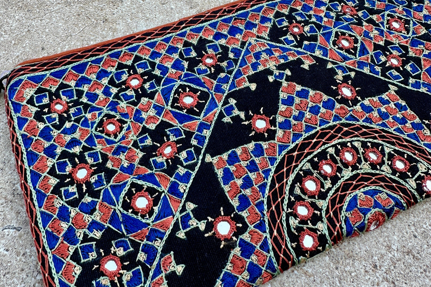 Ahir Floral Leaf Embroidered Pouch – A Unique Clutch & Organiser