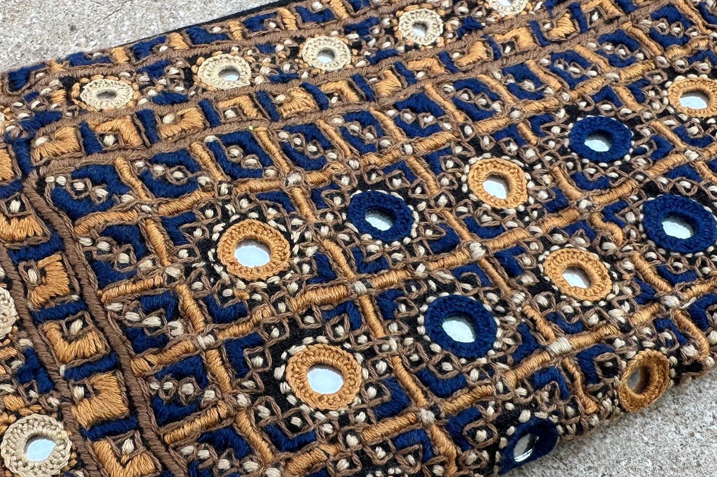 Ahir Floral Leaf Embroidered Pouch – A Unique Clutch & Organiser