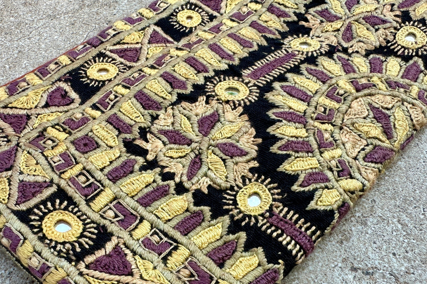Ahir Floral Leaf Embroidered Pouch – A Unique Clutch & Organiser